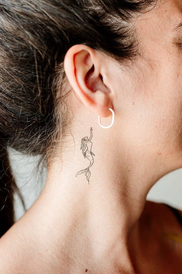 Tatuagem semipermanente no braço — alternativa segura à sunburn tattoo do TikTok