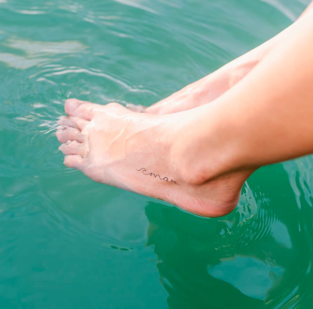 Tatuagem temporária metálica para festival 2026