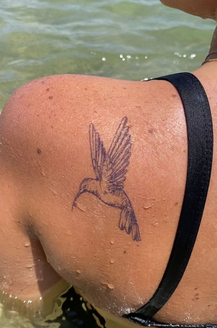Tatuagem semipermanente estilo Coachella 2026