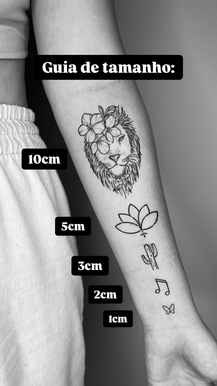 Tatuagem botânica ilustrada com folhas e flor detalhada