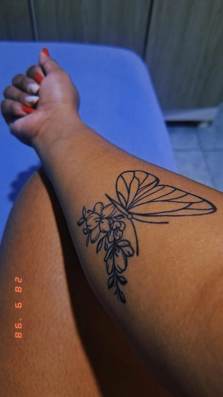 tatuagem semipermanente borboleta florida - foto 4