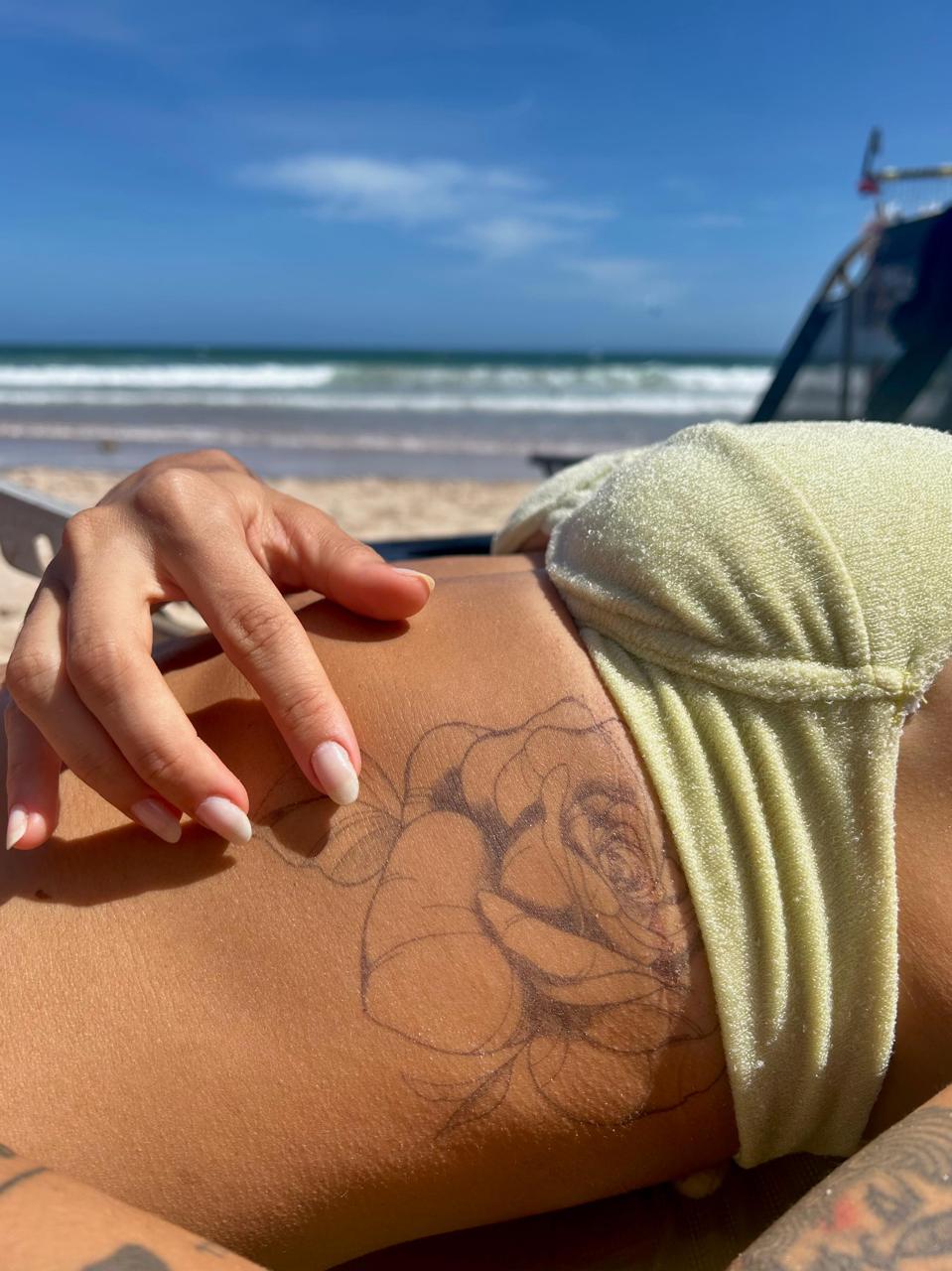 Rosa Grande Semi-Permanente